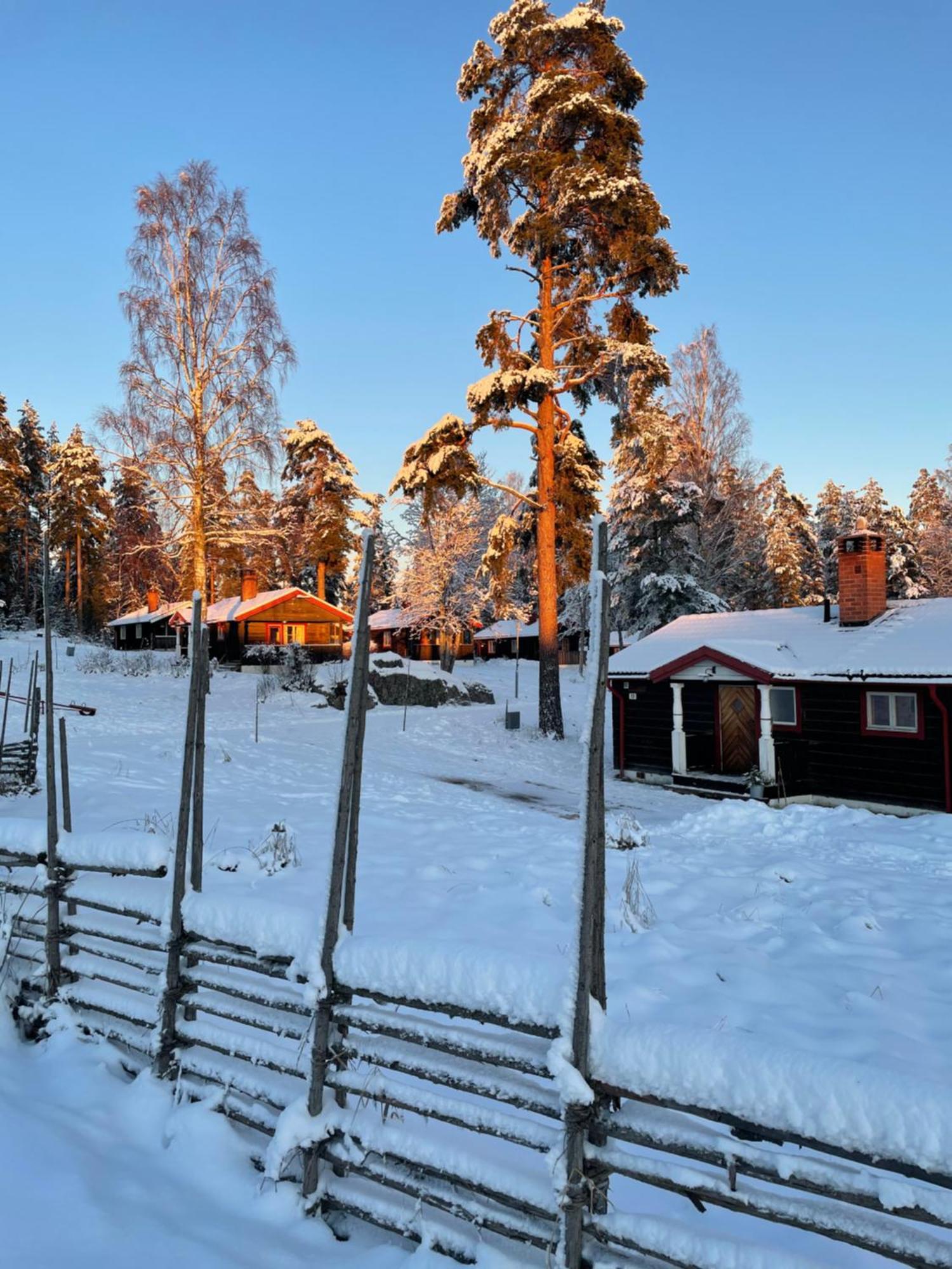Siljansnaes Stugby Hotel Exterior foto